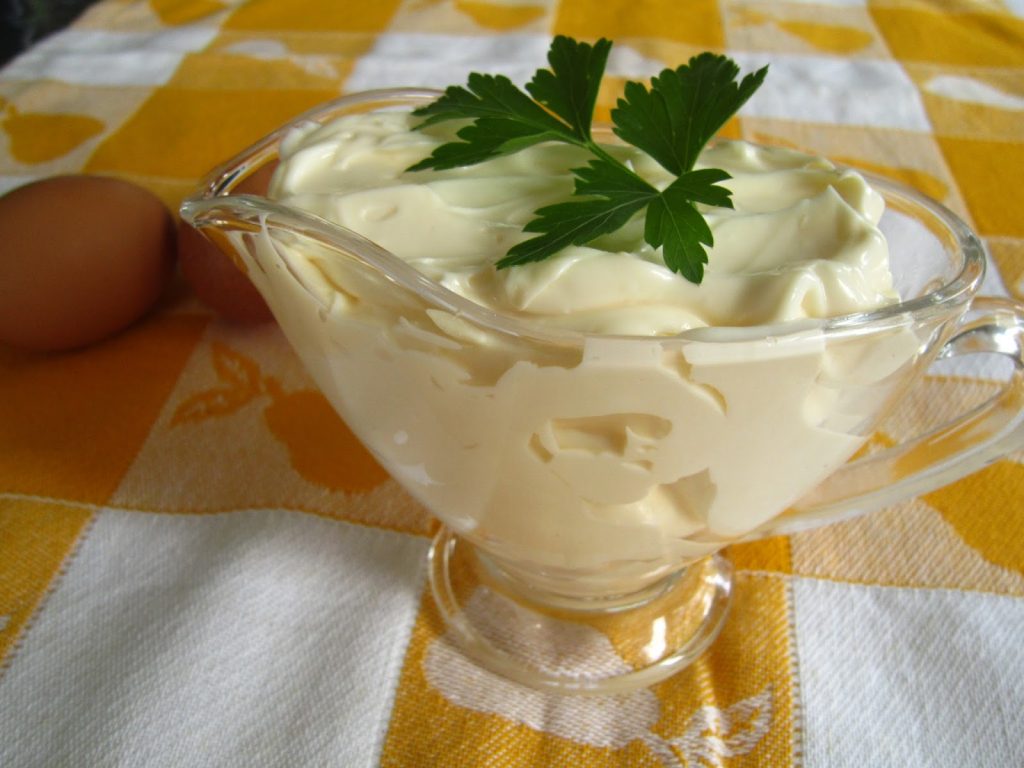 Salsa mayonesa casera paso a paso - Saltando la dieta