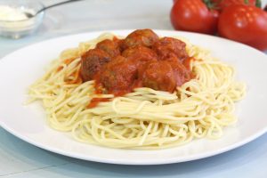 Receta de espaguetis con albóndigas