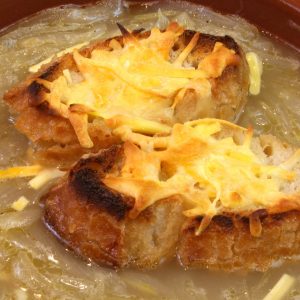Receta de sopa de cebolla francesa
