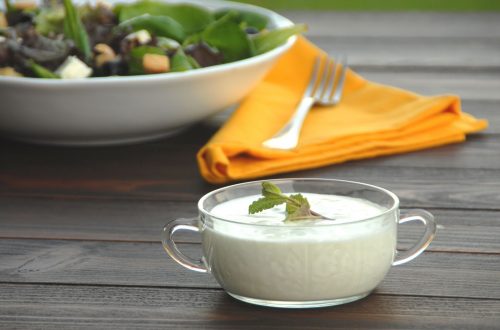 Receta de salsa ligera de yogur con o sin Thermomix