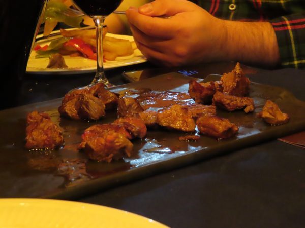 IMG 0104 e1549825447532 Cata de carnes del mundo en Vinoteo, Oviedo