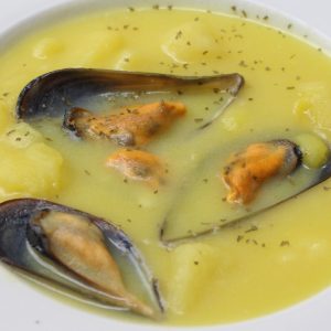 Mejillones con patatas en Mambo