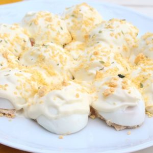 Receta de huevos rellenos o huevos mimosa