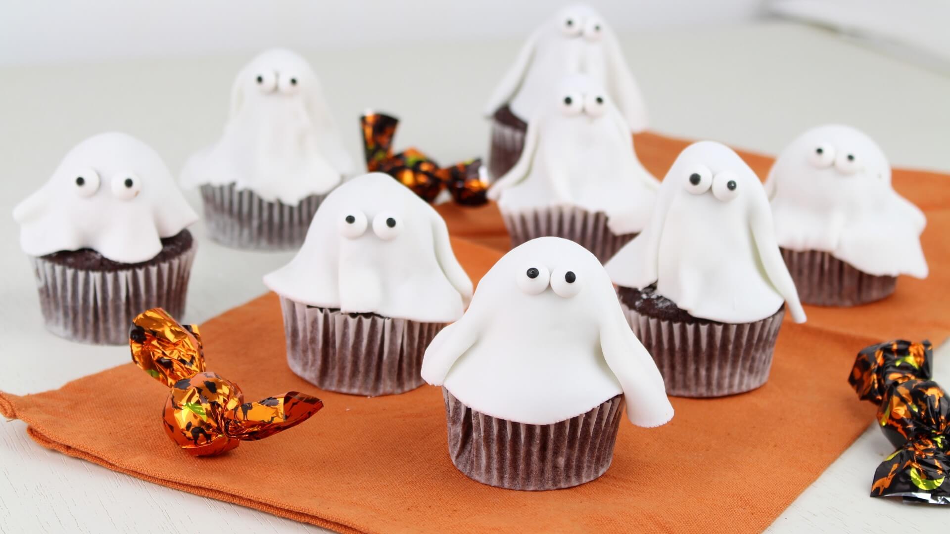 cupcakes fantasma halloween2 Cupcakes fantasma con Mambo para Halloween