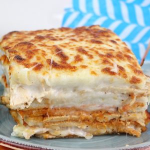 Receta de pastel de pollo y bacon con pan de molde