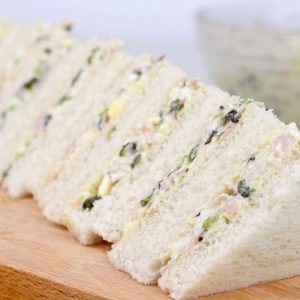 Receta de ensalada de huevo, jamón y queso en Mambo