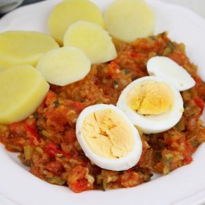 Receta de pisto con huevo duro y patata con Thermomix