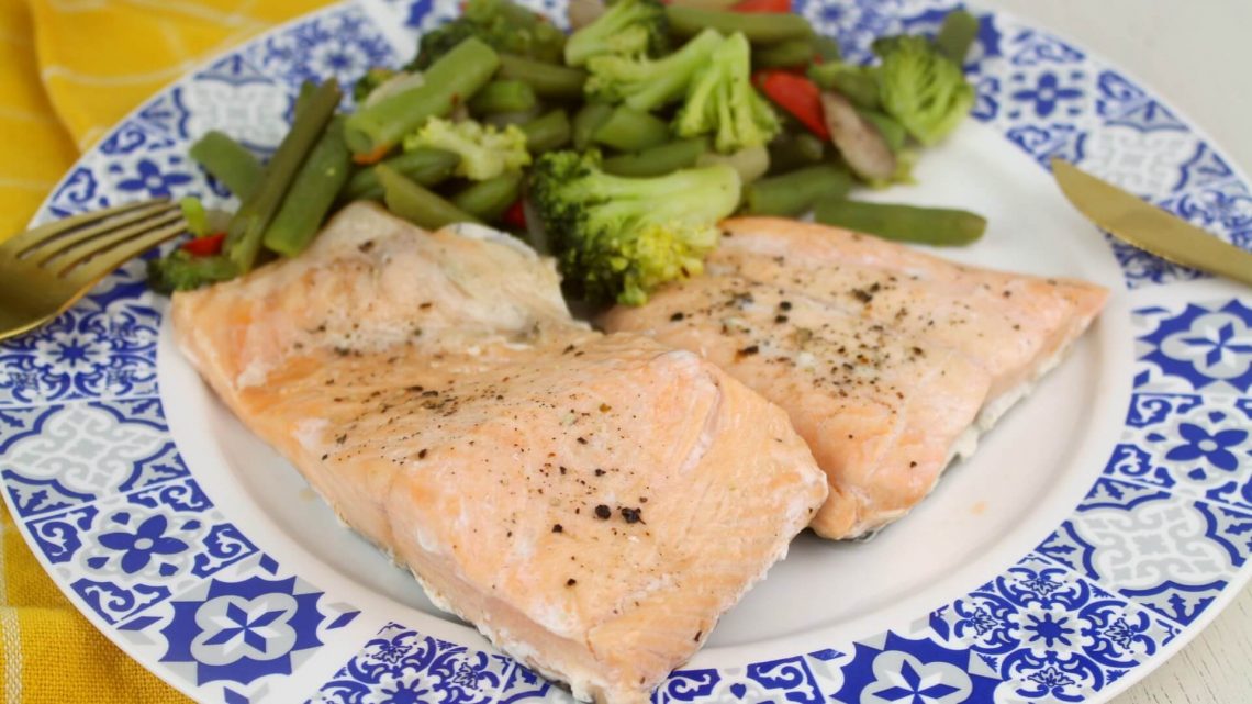 Receta de salmón al vapor con verduras en Thermomix